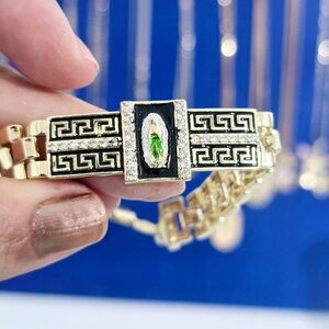 Saint Jude bracelet 14k gold plated. Pulsera de San Judas laminado en oro 14k.